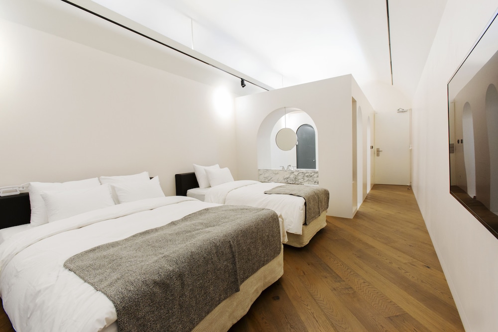 Family Triple Room - Photo 7