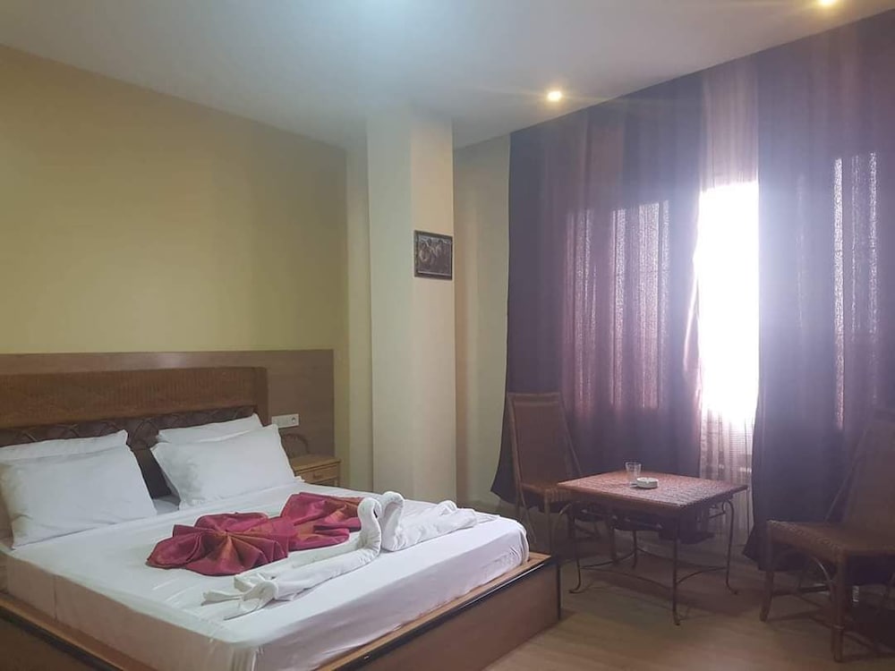 Standard Room photo 2