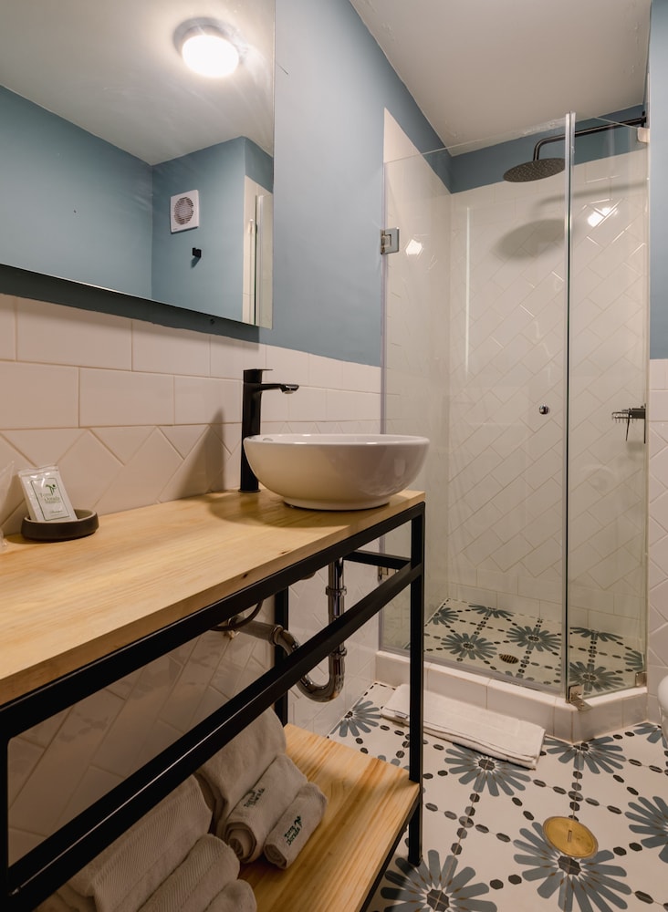 Double Room - Photo 13