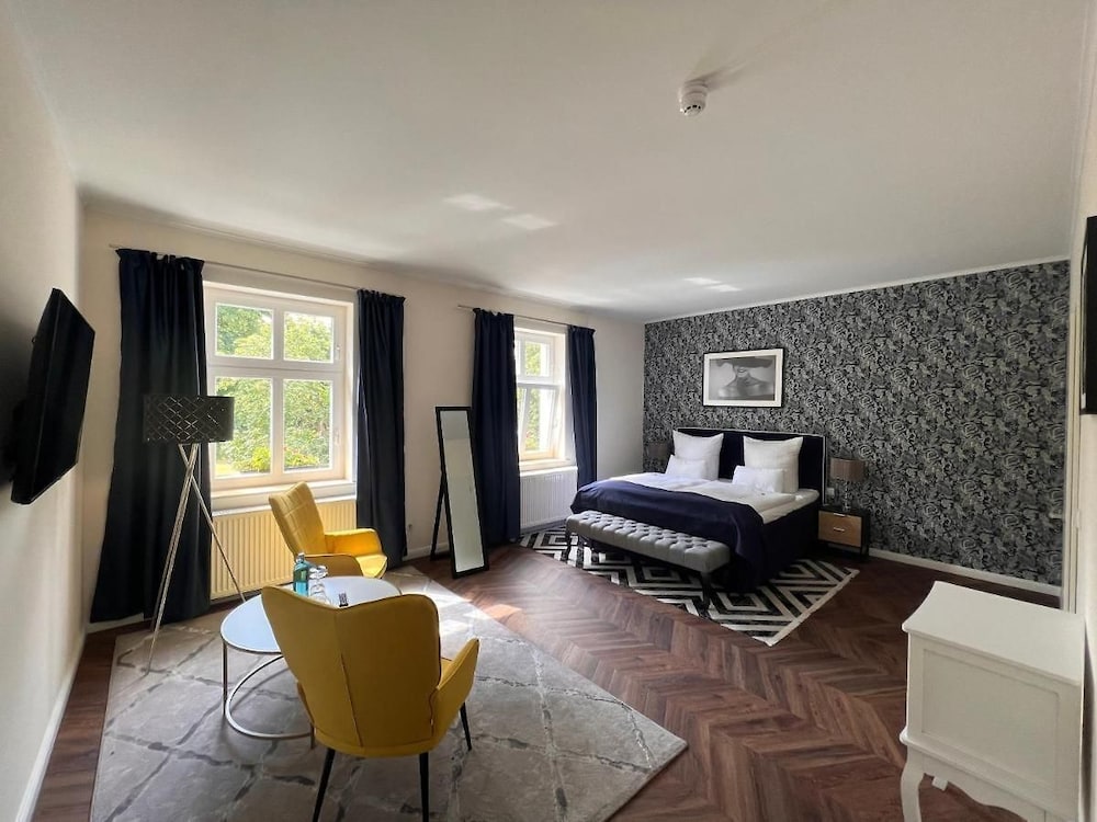 Presidential Room 3