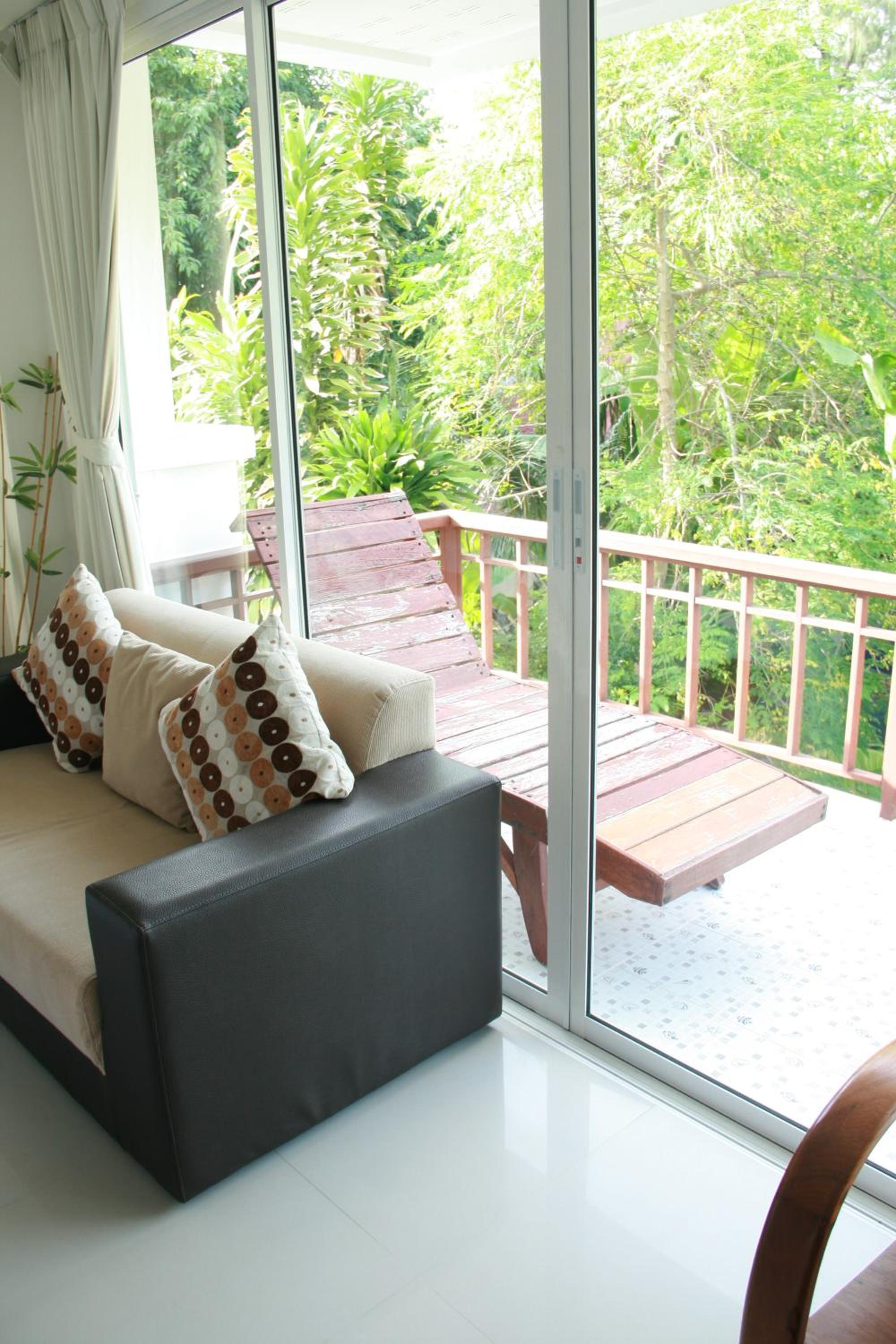 Family Room (4 Adults) - Photo 2