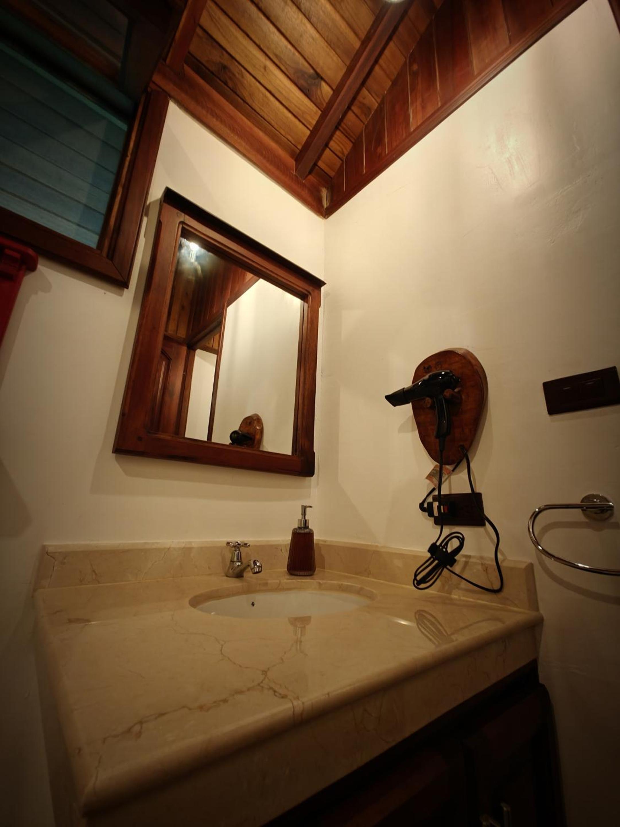 One-Bedroom Chalet - Photo 9