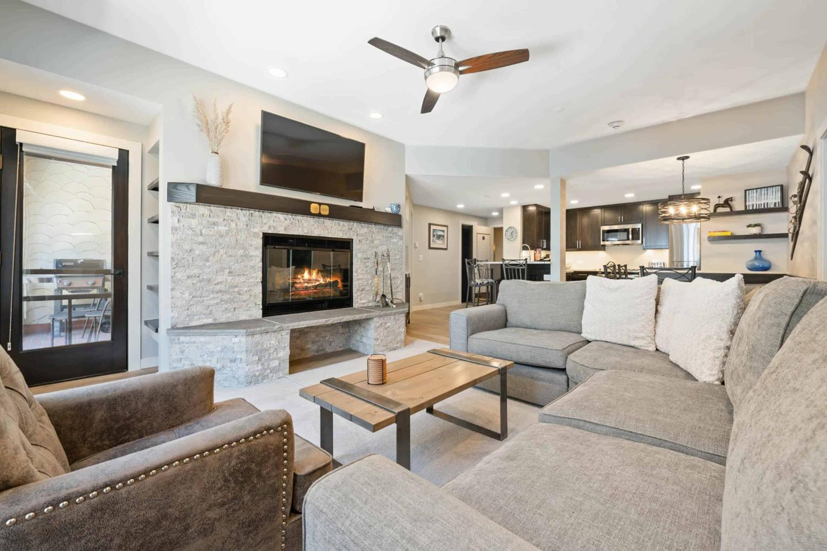 One-Bedroom Apartment with Balcony