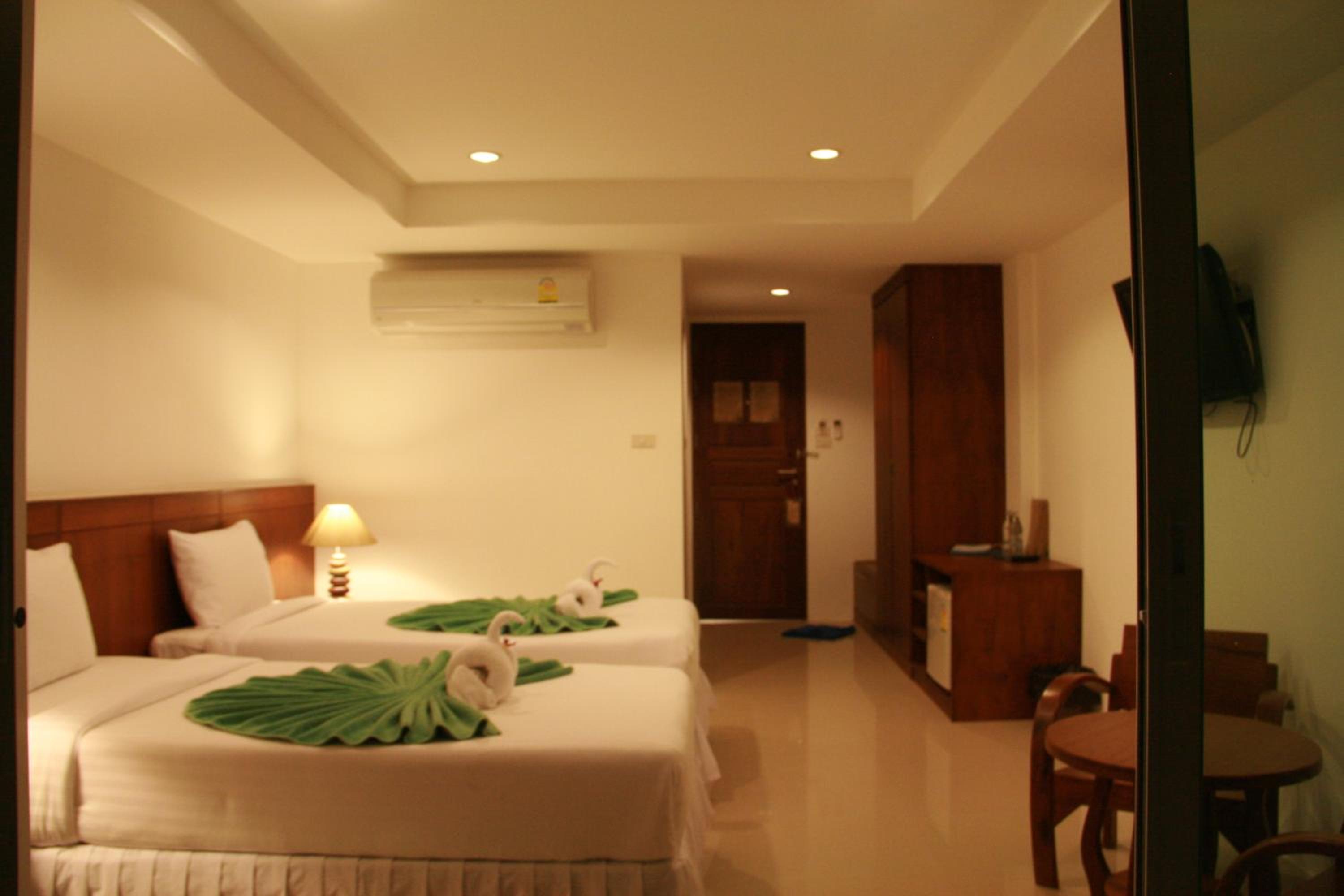Superior Triple Room - Photo 10