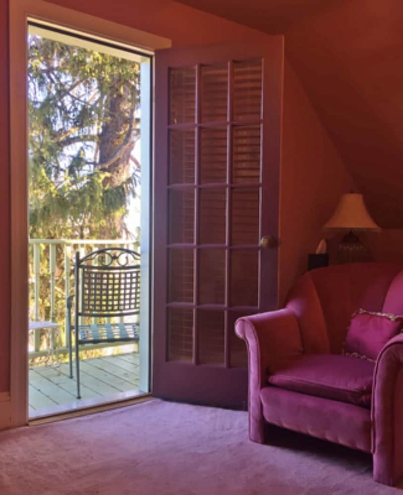 Room, Private Bathroom (Upper Bay Suite) photo 2