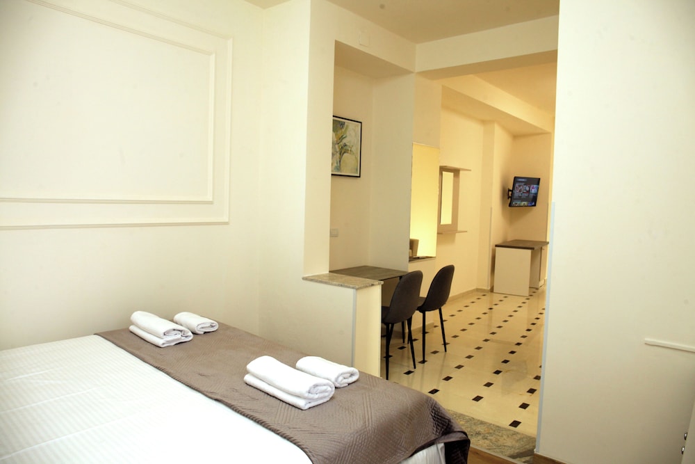 Family Quadruple Room, Balcony, City View
