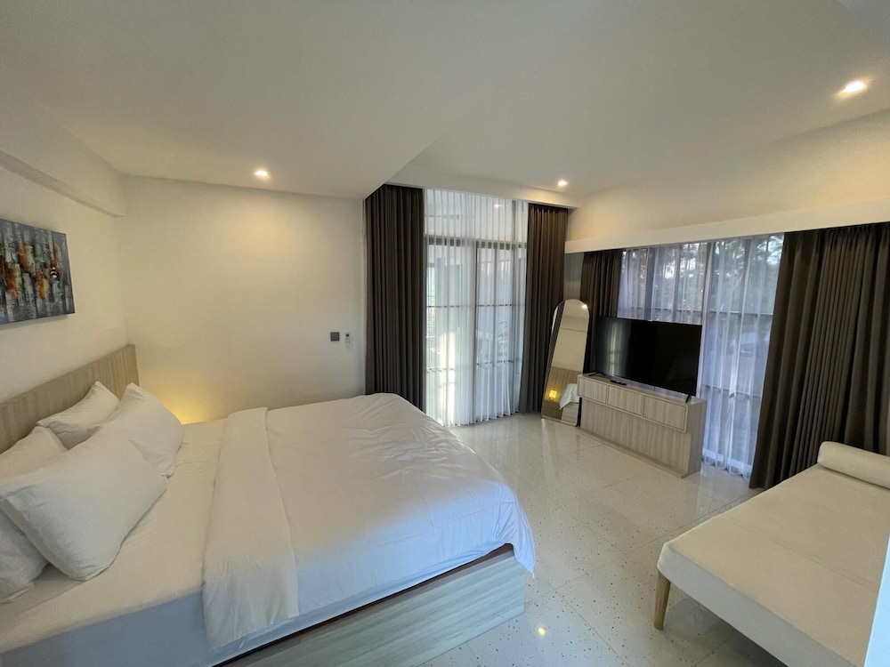 Premium Suite, 1 Bedroom, Balcony, Ground Floor photo 2