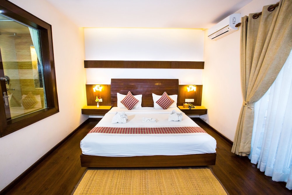 Deluxe Double Room, Non Smoking, Balcony photo 2