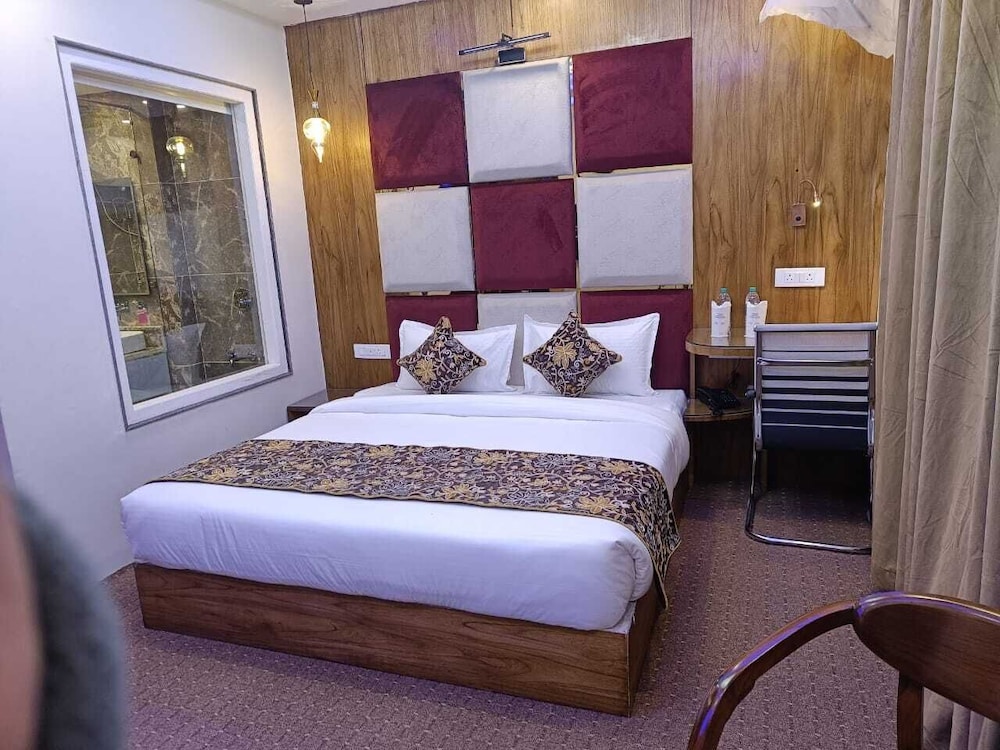 Family Suite, City View