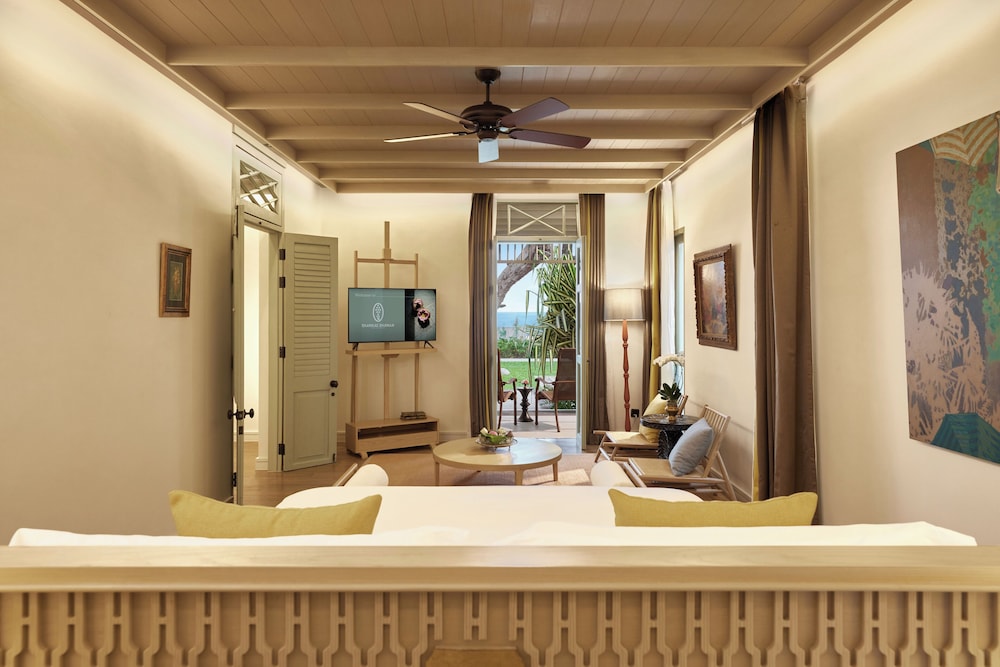 Villa Cagney 1 Bedroom - Canary Suite - King - Photo 11