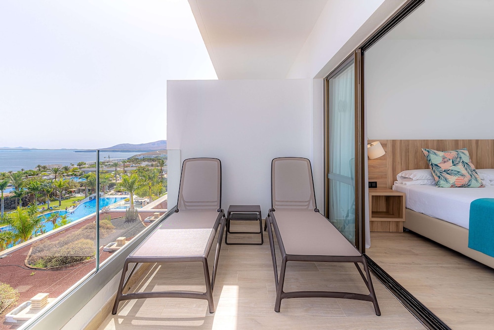 Superior Suite, 1 Bedroom (3)