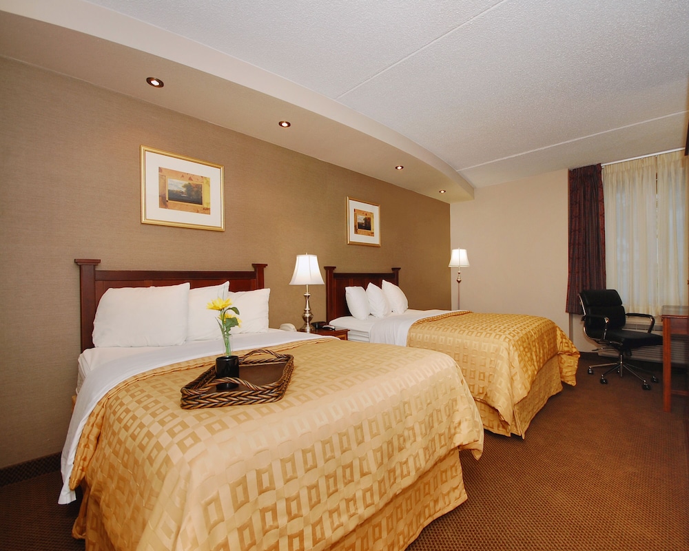 Standard Room, 2 Double Beds, Non Smoking - Photo 3