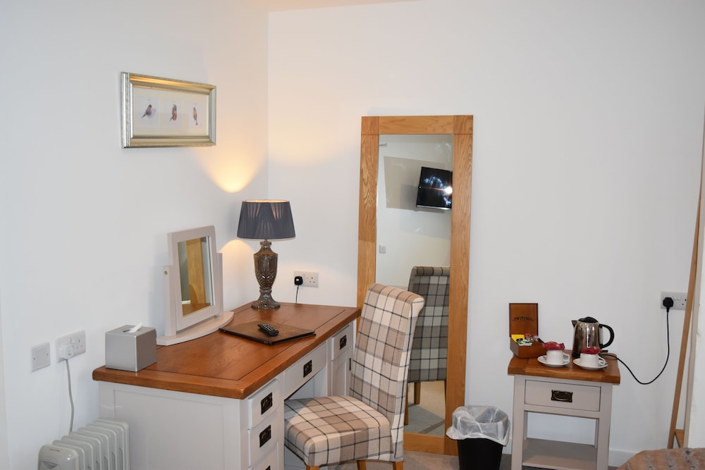 Double or Twin Room, Ensuite (Room 5) photo 3