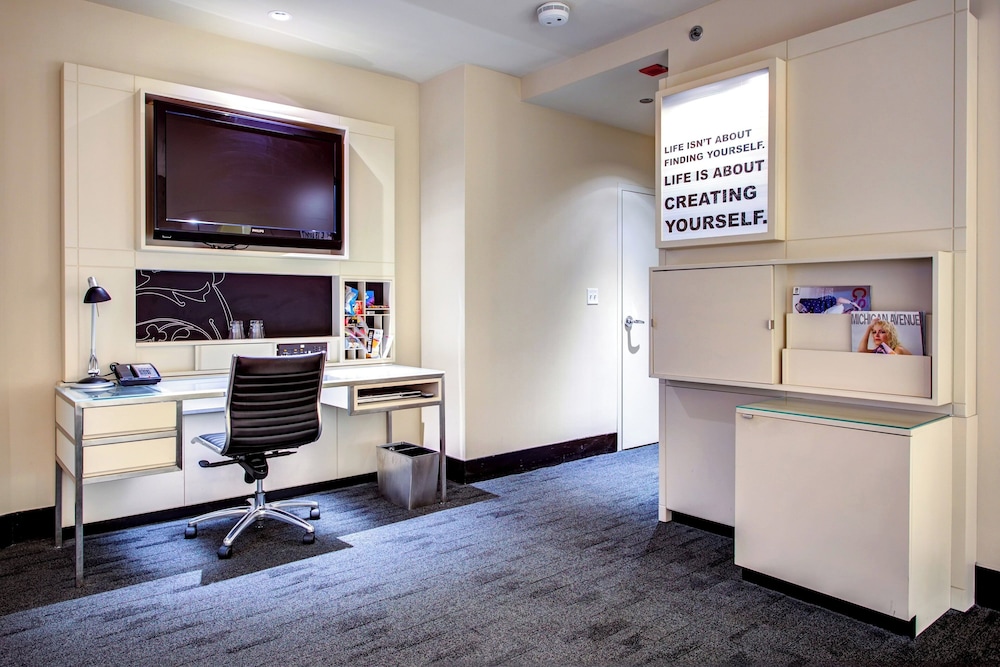 Premium Room, 2 Double Beds (Mobility/Hearing Access, Roll-In Shwr)