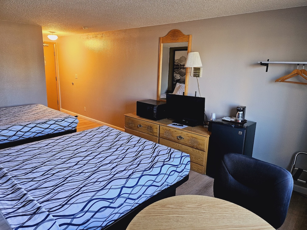 Standard Room 2 Queen Beds photo 2