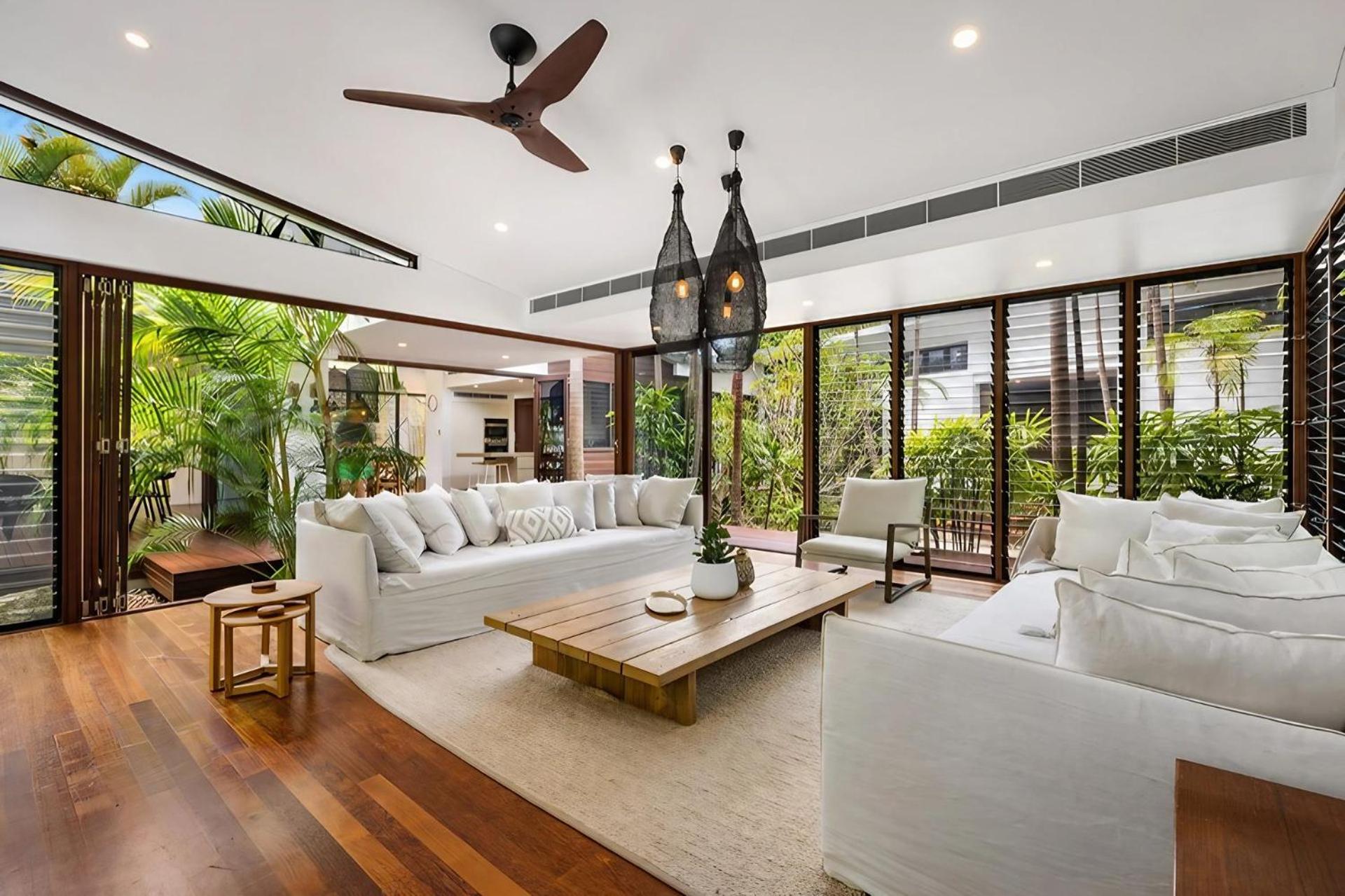 Three-Bedroom House photo 2