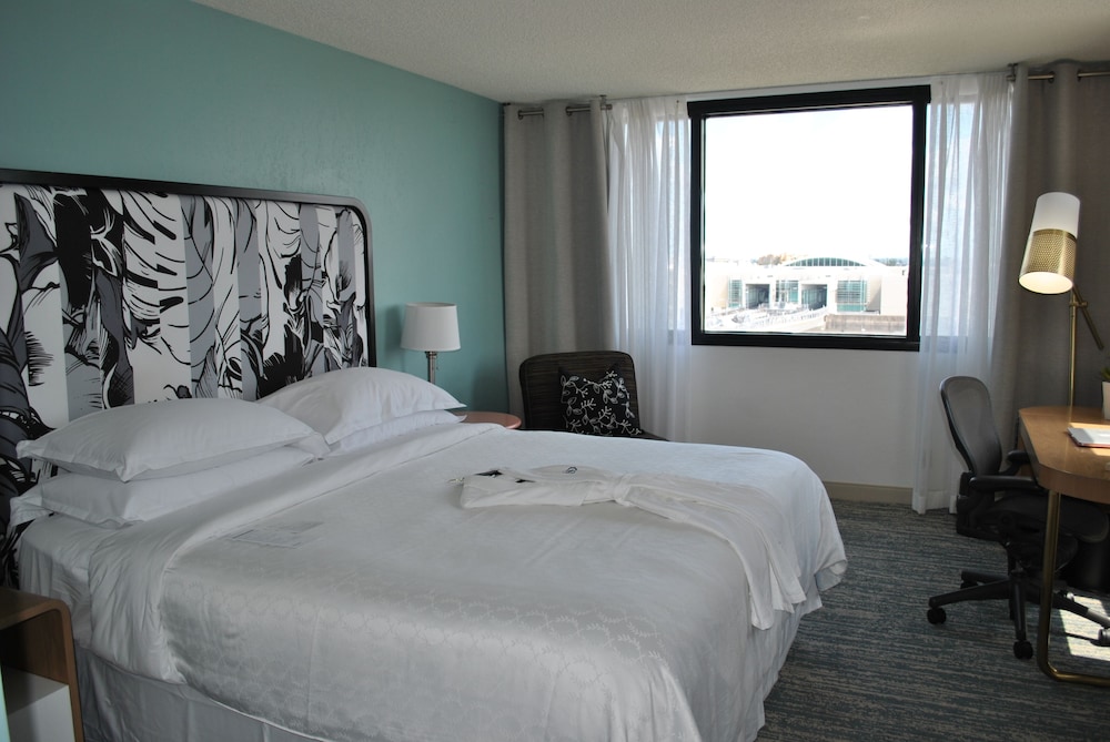 Executive Room, 1 King Bed - Photo 1