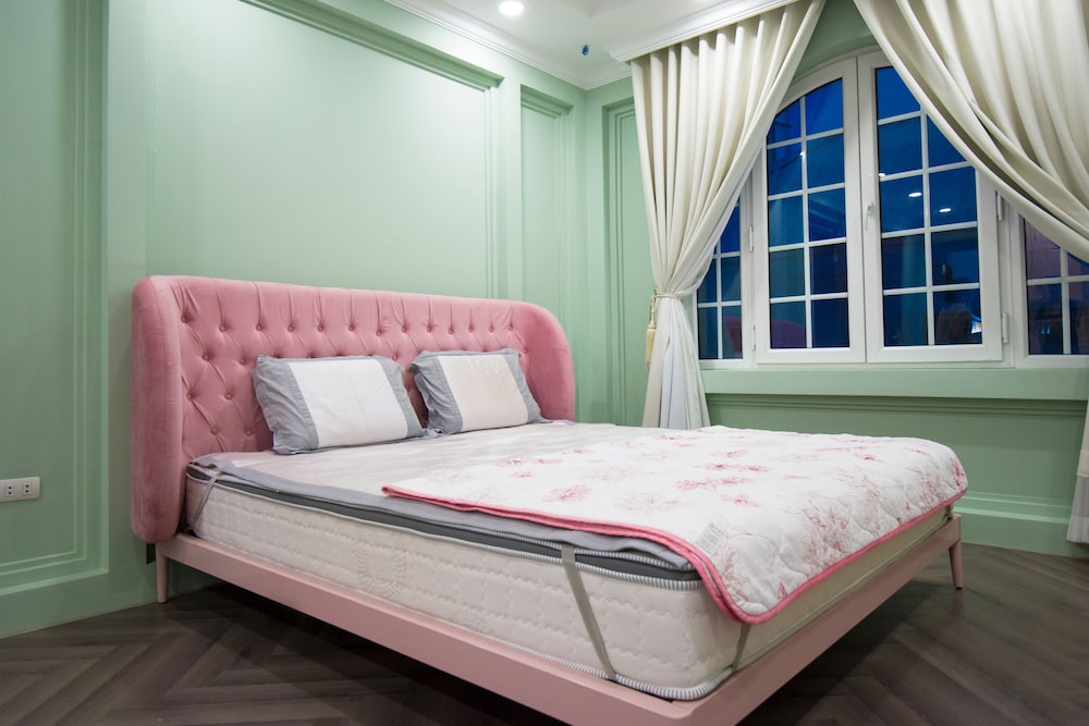 Superior Double Room, 1 King Bed, Non Smoking, Garden View photo 1