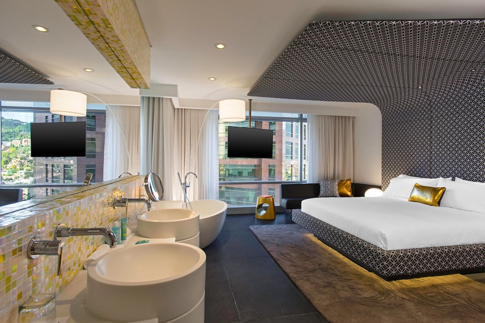 Supreme Suite photo 2