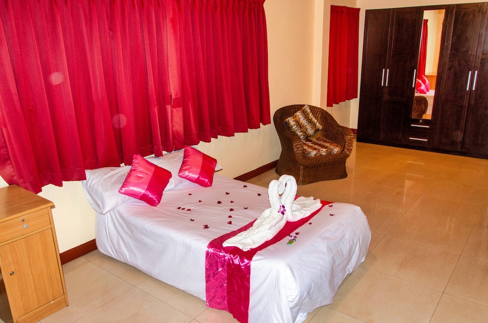 Deluxe Quadruple Room - Photo 7