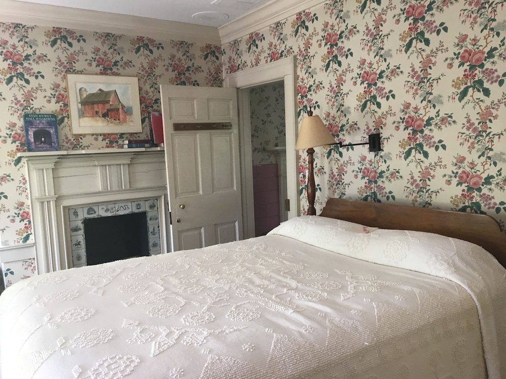 Jefferson Room photo 1