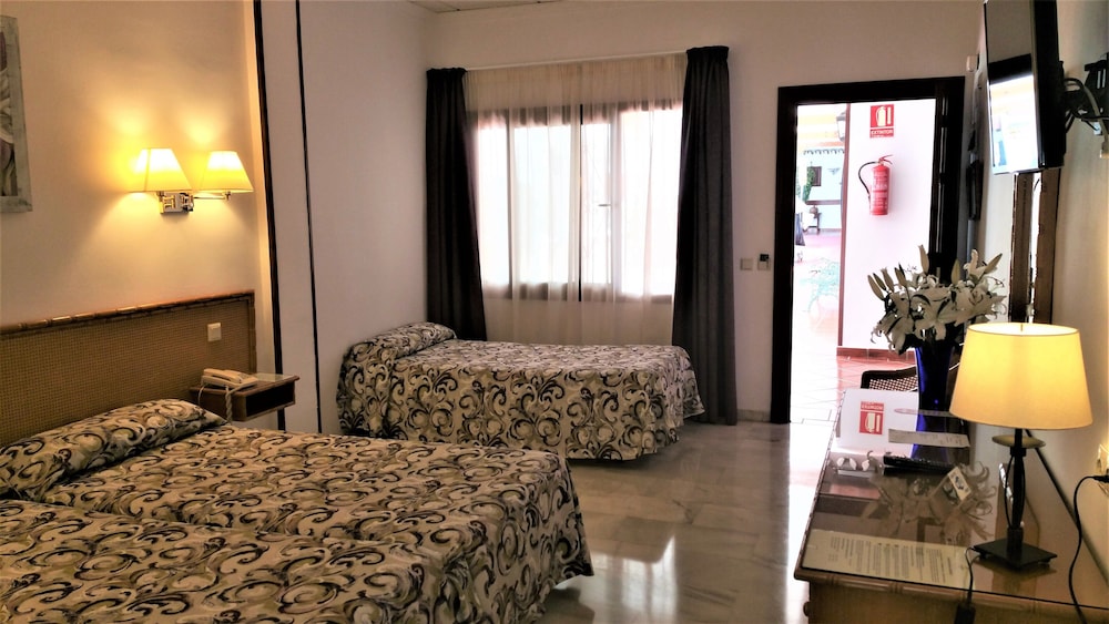 Triple Room photo 3
