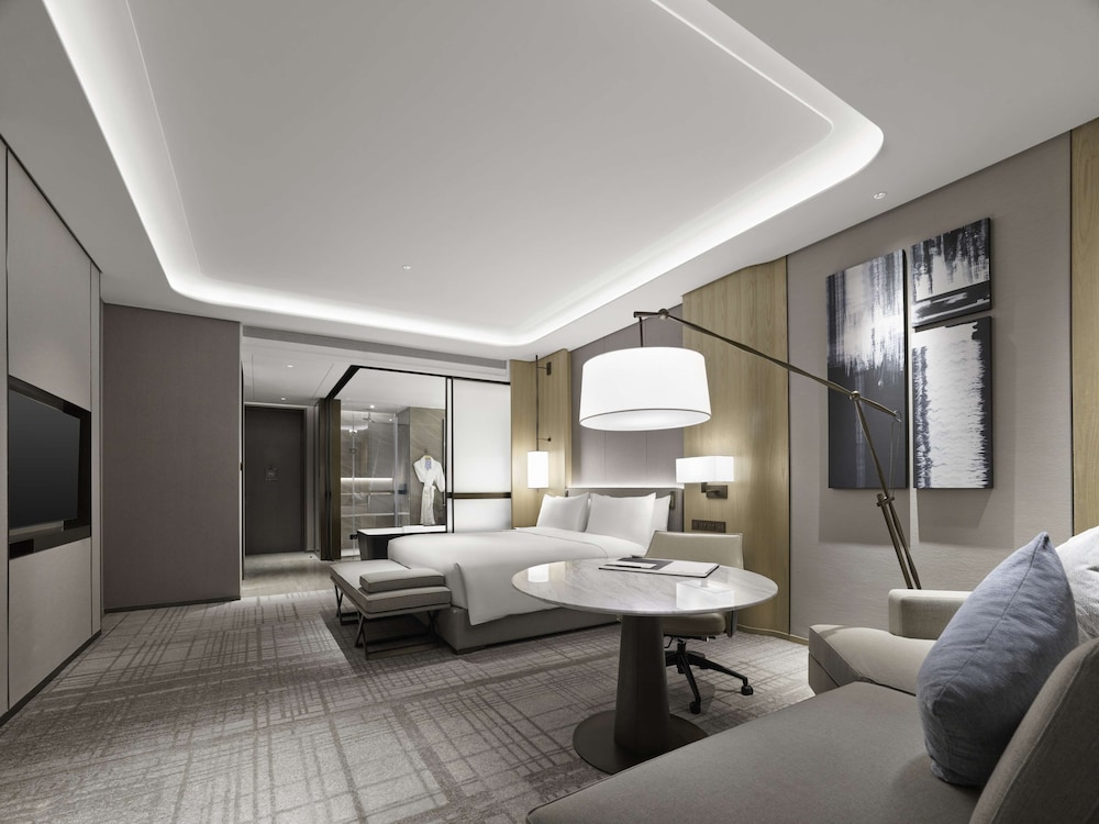 KING DELUXE RIVER VIEW ROOM - Photo 3