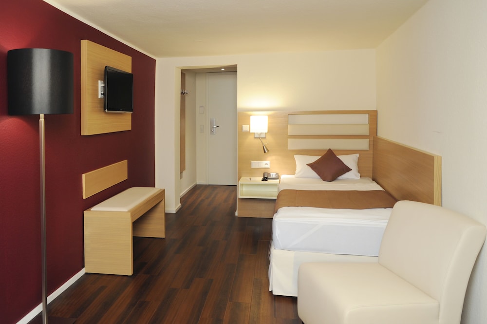 Single Room photo 2