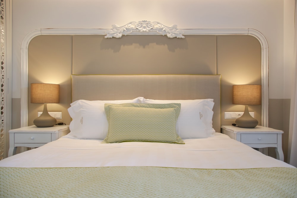 Two Bedroom Suite with Sea View