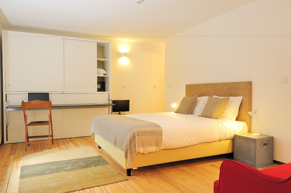 Available room