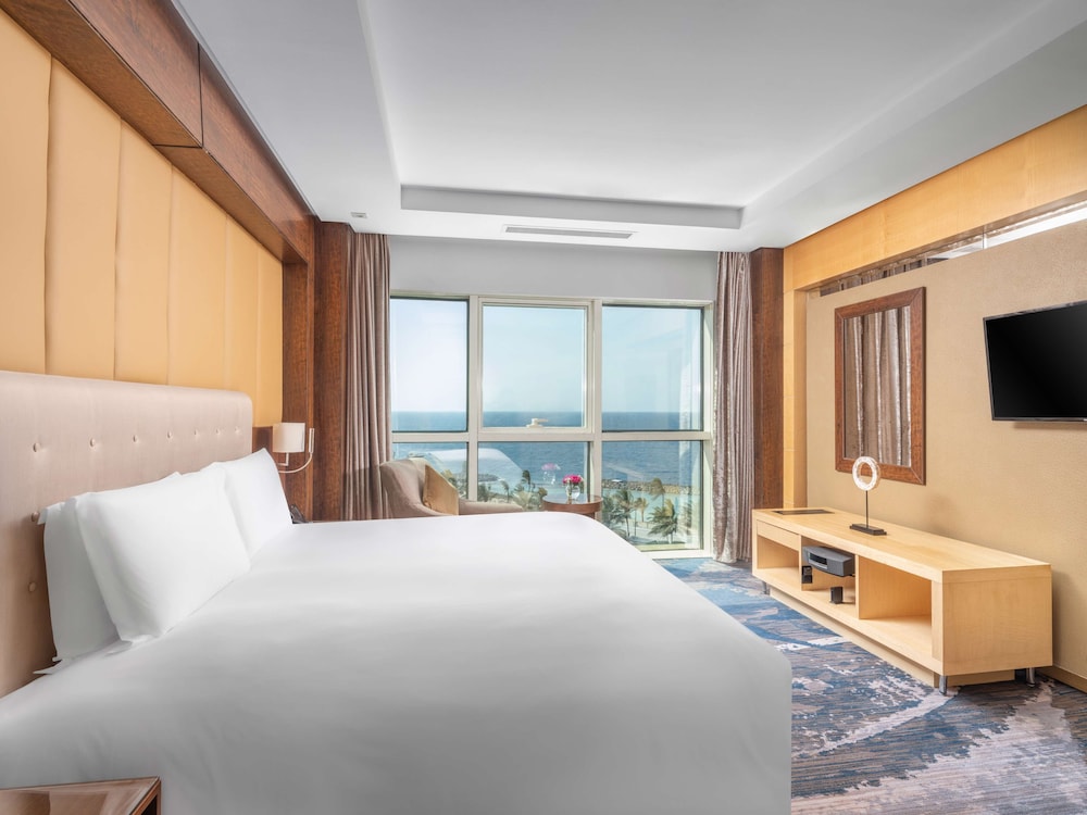 Business Suite, 1 King Bed, Sea View