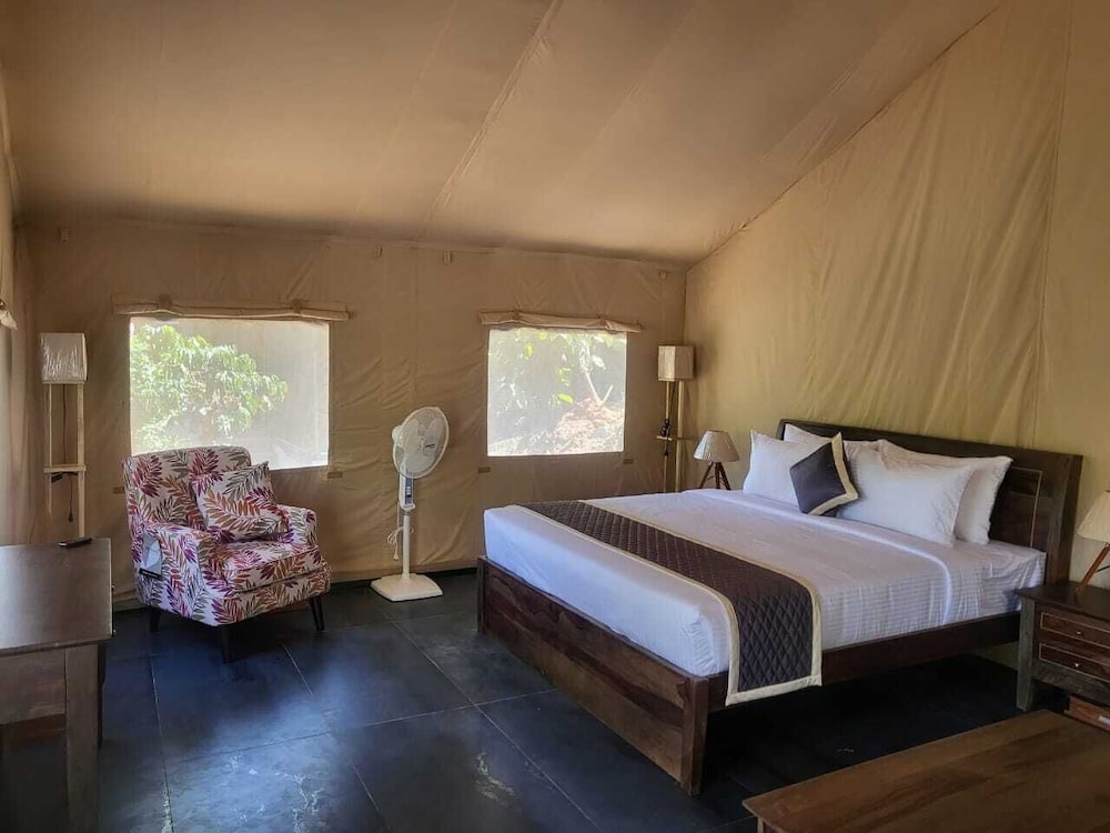Swiss Premium Tented Non AC Room photo 3