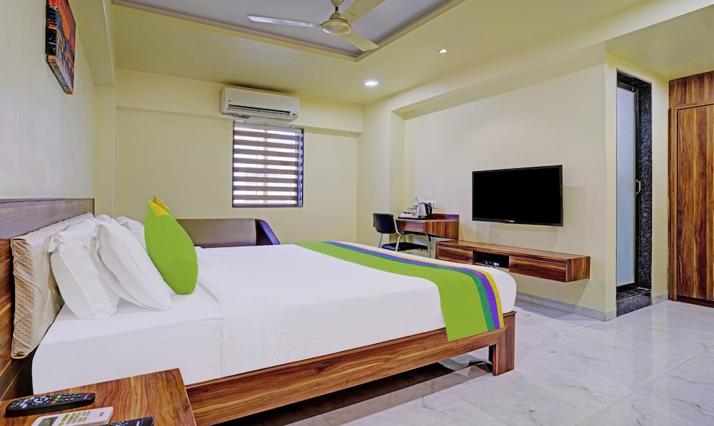 Deluxe Room - Photo 2