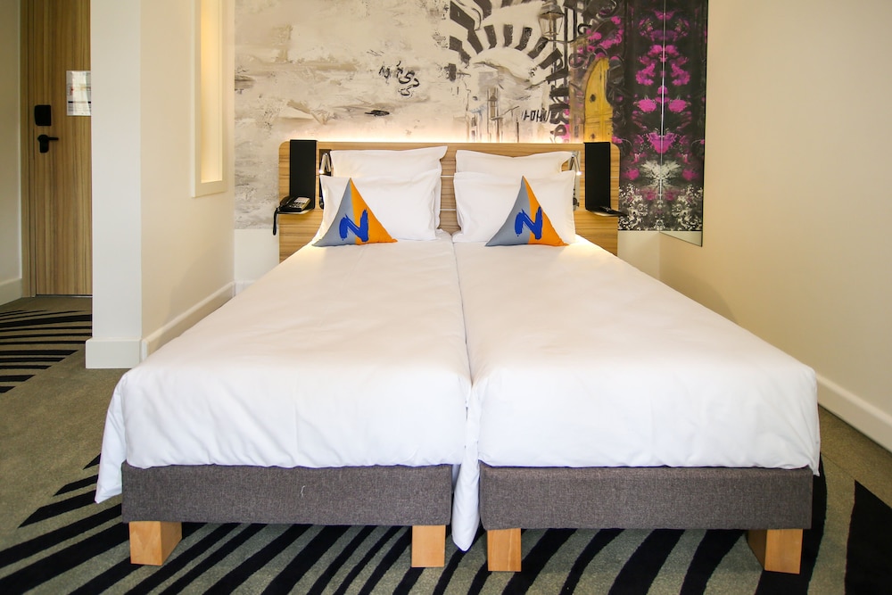 Classic Room, 2 Twin Beds - Photo 9