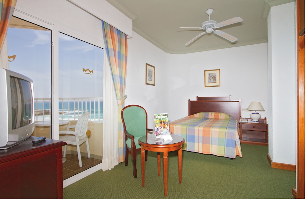 Single Room, Partial Sea View