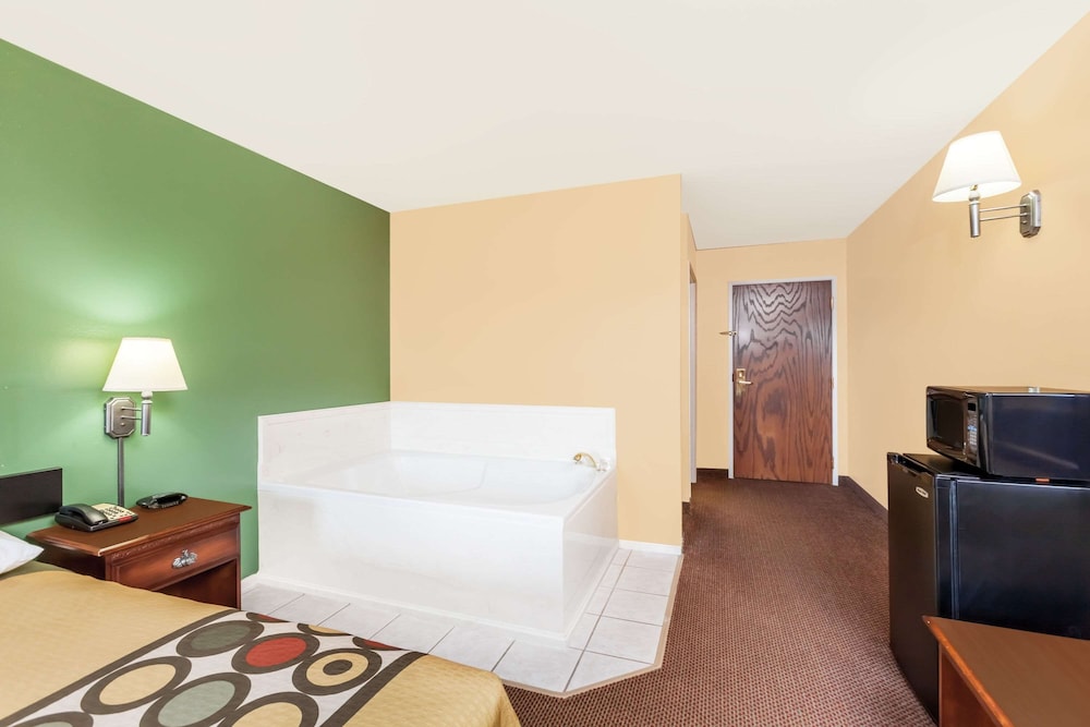 Studio Suite, 1 King Bed, Non Smoking photo 1