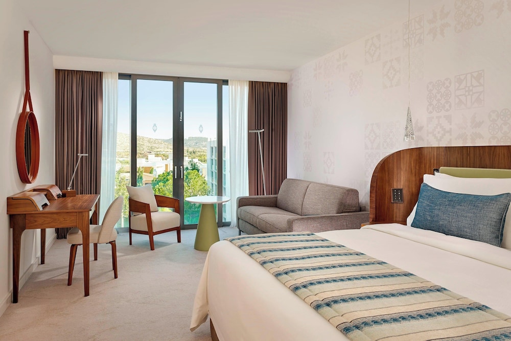 Superior Room, 1 King Bed with Sofa bed, Non Smoking (Inland View) - Photo 3