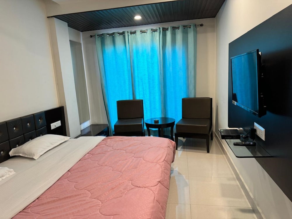 Royal Double Room, Multiple Bedrooms, City View photo 2