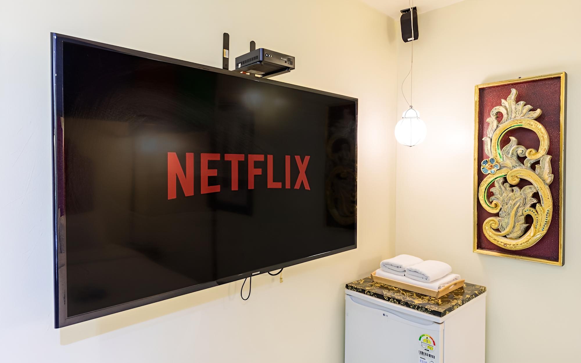 Room (VIP (Netflix Available High Performin) - Photo 2