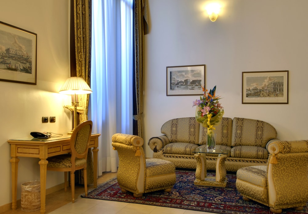 Family Room photo 2