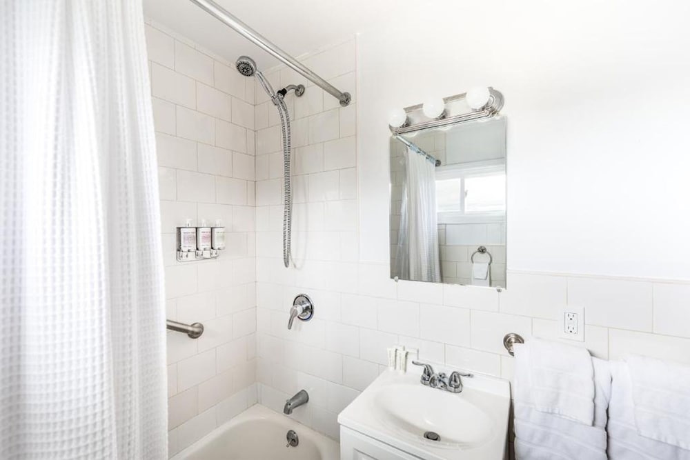 One Bedroom Apartment Two Queen photo 2