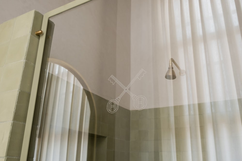 Standard Room, 2 Double Beds - Photo 2