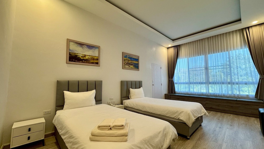 Premium Twin Room, 2 Twin Beds photo 3