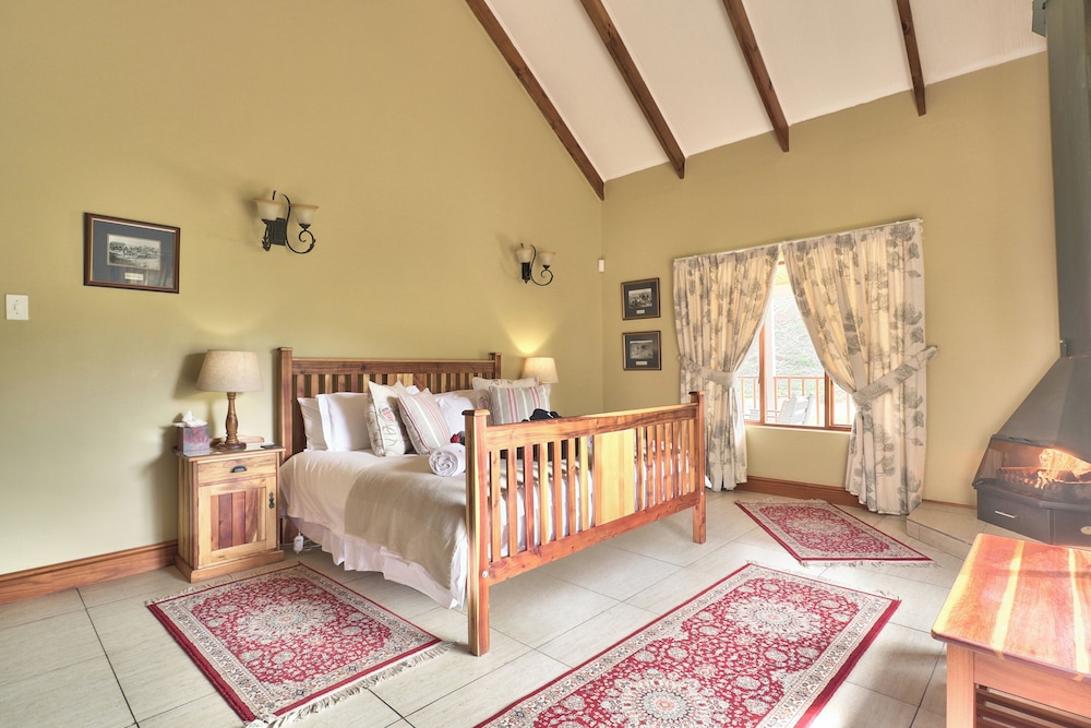 Deluxe Chalet, 2 Bedrooms, Fireplace, Mountain View photo 2