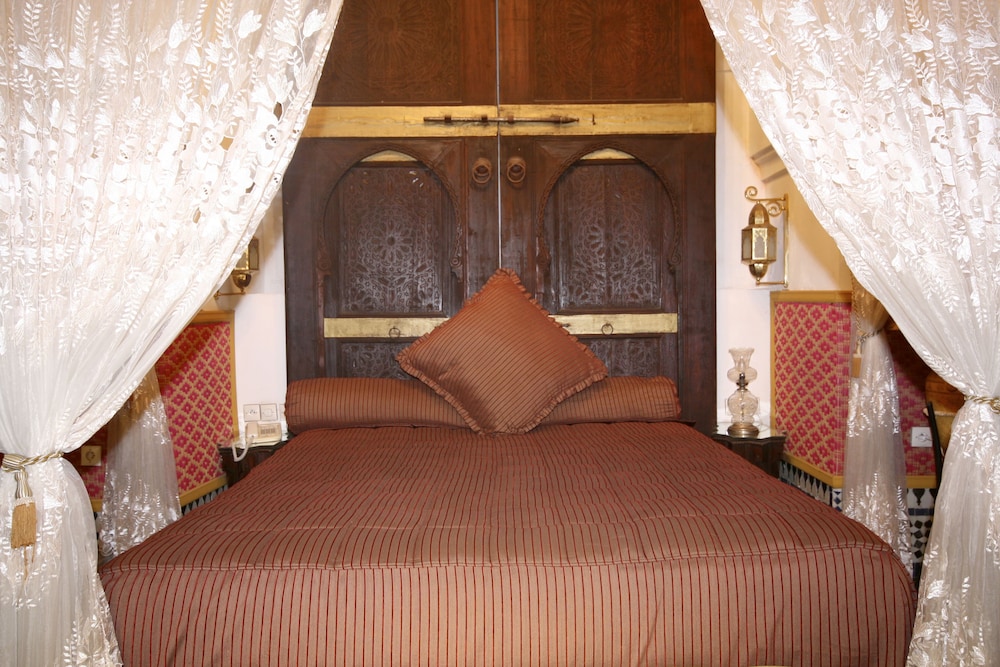Senior Suite - Photo 12