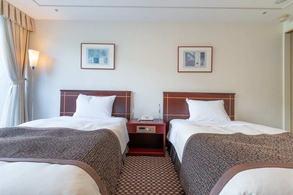 [Non-Smoking] Western Style Standard Twin Room (35 sqm) - Photo 3