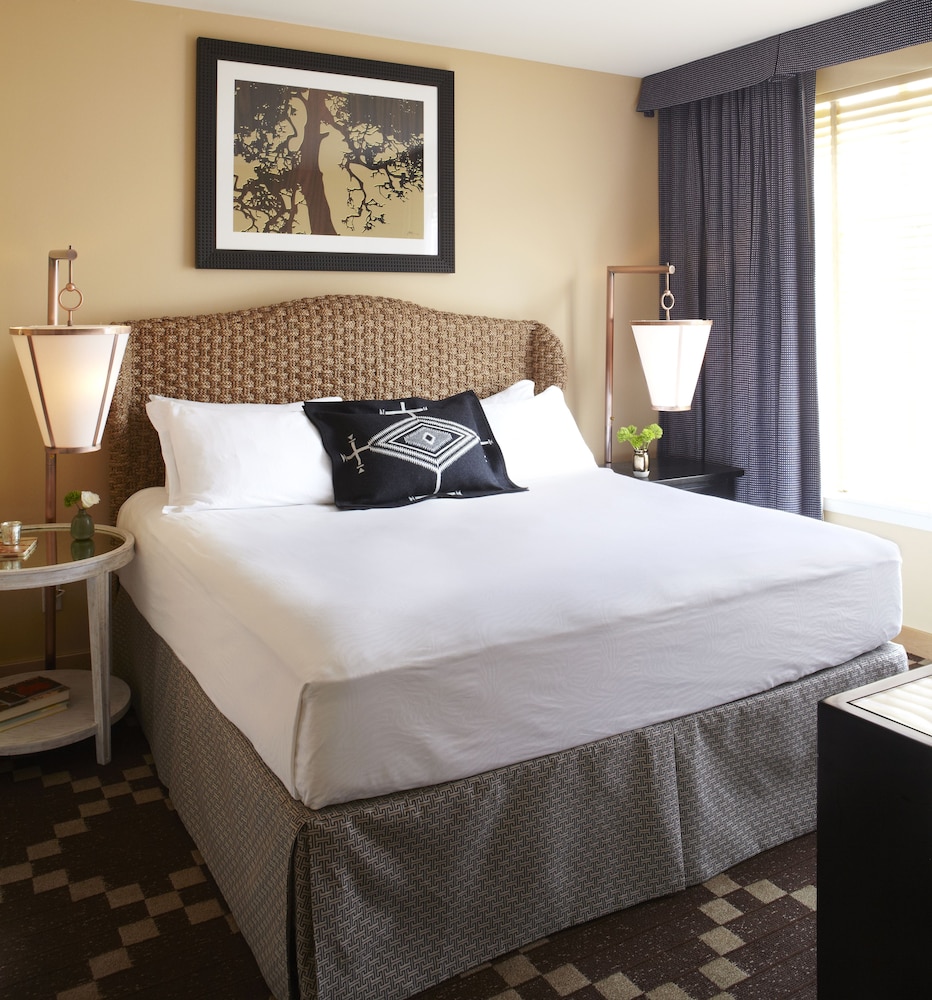Premium Room, 2 Double Beds (Willamette River View)