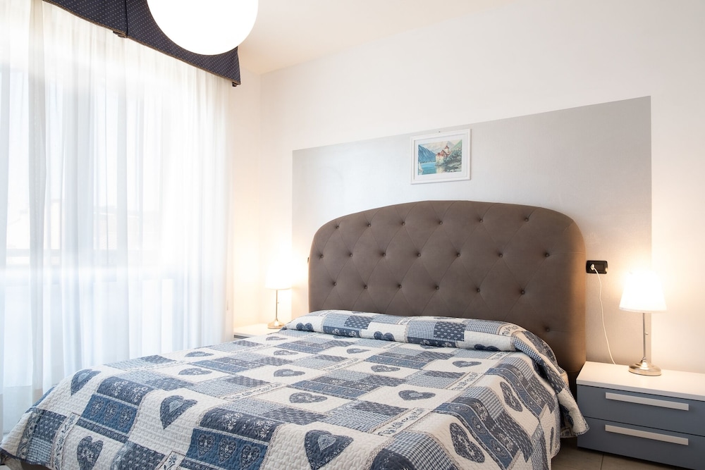 Family Apartment, 2 Bedrooms, City View photo 3