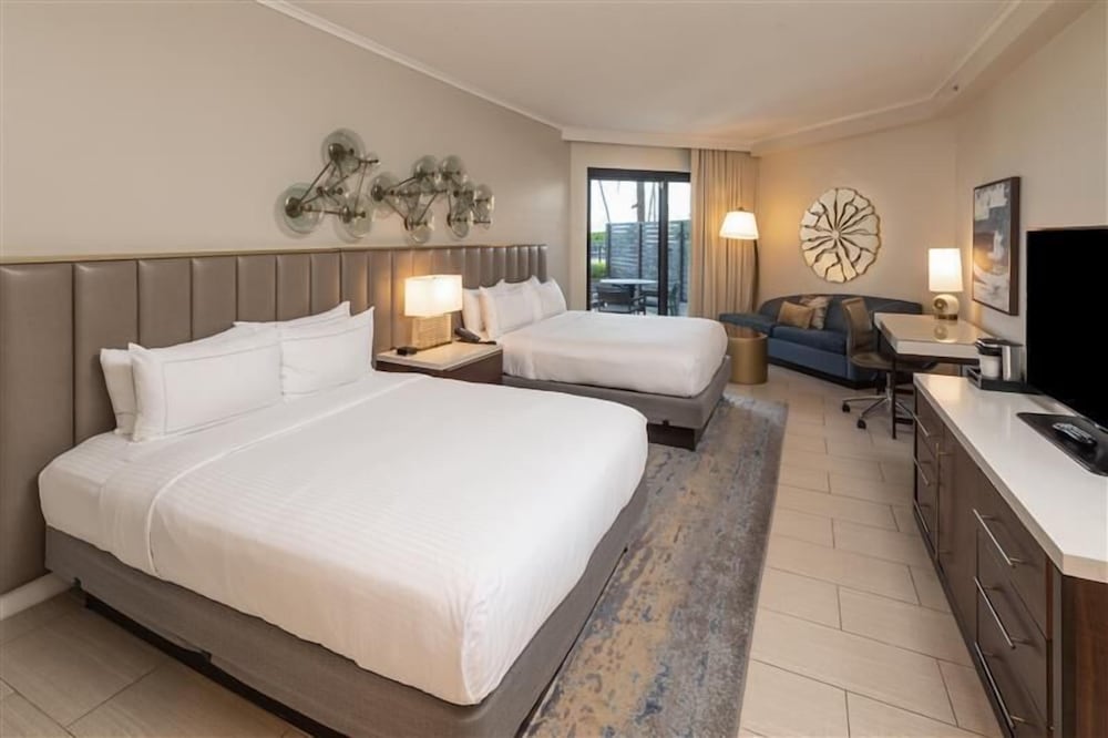 2 Queen Beds, Pool View, Accessible, Bathtub (Verdant Veranda) - Photo 2