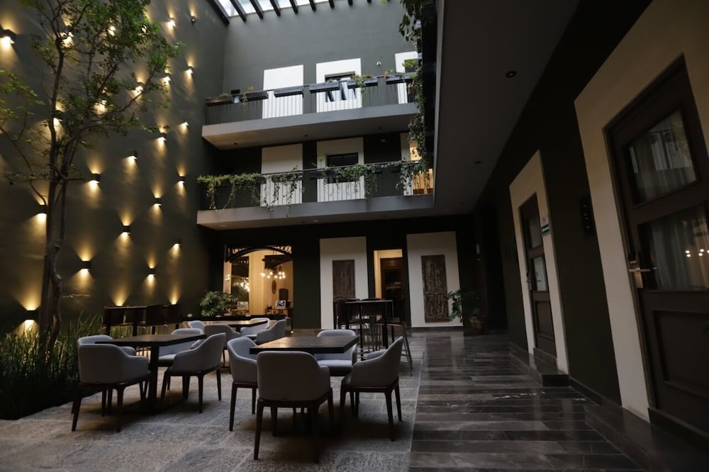 Standard Double Room, 1 Double Bed, Courtyard View photo 2